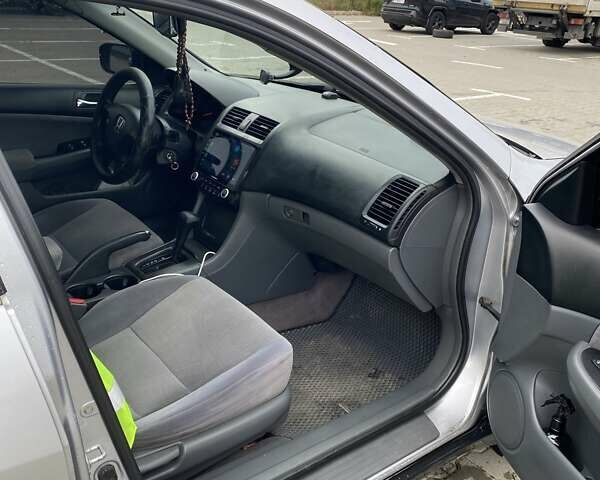 Сірий Хонда Аккорд, об'ємом двигуна 2.4 л та пробігом 322 тис. км за 4999 $, фото 8 на Automoto.ua