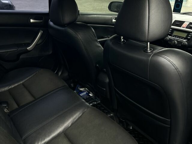 Серый Хонда Аккорд, объемом двигателя 2.4 л и пробегом 294 тыс. км за 5500 $, фото 7 на Automoto.ua