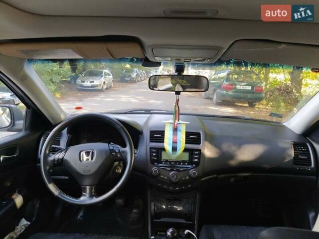 Серый Хонда Аккорд, объемом двигателя 2.35 л и пробегом 254 тыс. км за 6200 $, фото 1 на Automoto.ua