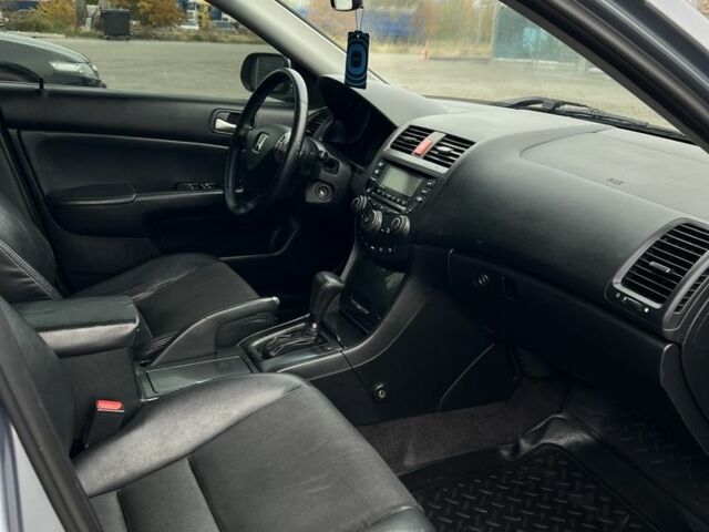 Серый Хонда Аккорд, объемом двигателя 2.4 л и пробегом 294 тыс. км за 5500 $, фото 6 на Automoto.ua