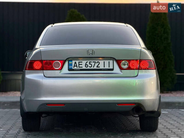 Серый Хонда Аккорд, объемом двигателя 2 л и пробегом 160 тыс. км за 5800 $, фото 5 на Automoto.ua