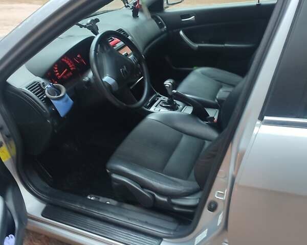 Серый Хонда Аккорд, объемом двигателя 2 л и пробегом 232 тыс. км за 5500 $, фото 10 на Automoto.ua