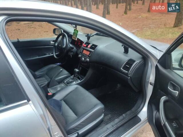 Серый Хонда Аккорд, объемом двигателя 2 л и пробегом 232 тыс. км за 5500 $, фото 2 на Automoto.ua