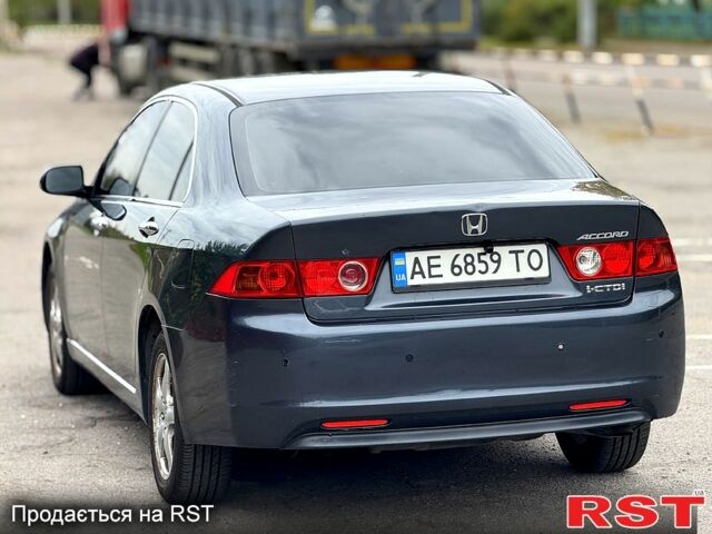 Сірий Хонда Аккорд, об'ємом двигуна 2.2 л та пробігом 300 тис. км за 5000 $, фото 7 на Automoto.ua