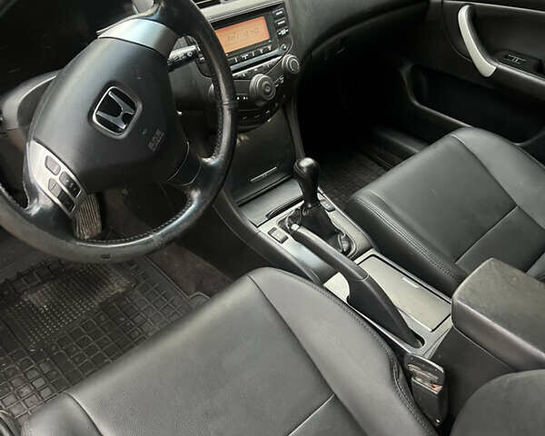 Серый Хонда Аккорд, объемом двигателя 2 л и пробегом 200 тыс. км за 4600 $, фото 5 на Automoto.ua