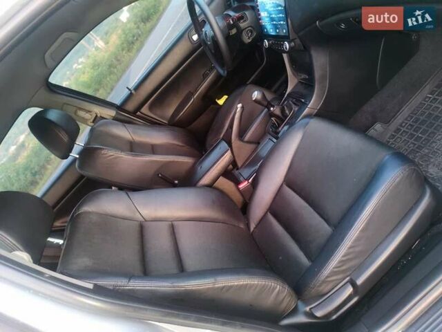 Серый Хонда Аккорд, объемом двигателя 2.2 л и пробегом 330 тыс. км за 4700 $, фото 13 на Automoto.ua