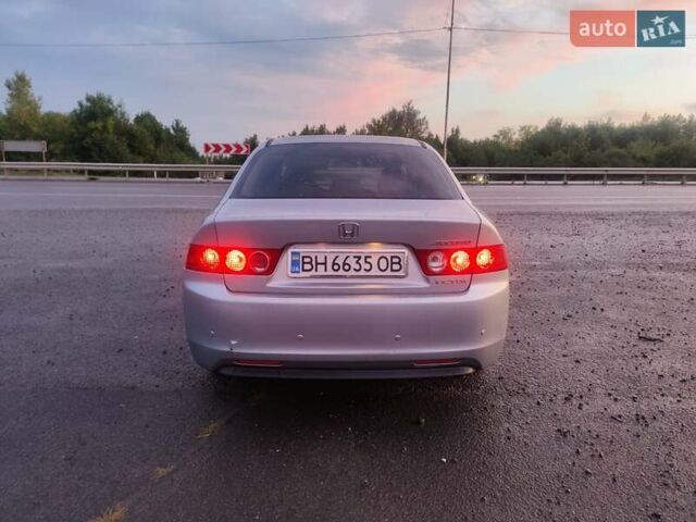 Серый Хонда Аккорд, объемом двигателя 2.2 л и пробегом 330 тыс. км за 4700 $, фото 7 на Automoto.ua