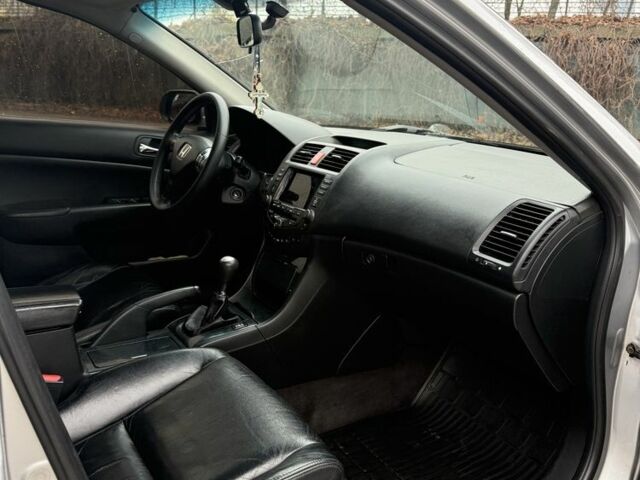 Серый Хонда Аккорд, объемом двигателя 2.2 л и пробегом 320 тыс. км за 4600 $, фото 12 на Automoto.ua