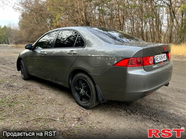 Сірий Хонда Аккорд, об'ємом двигуна 2 л та пробігом 376 тис. км за 6299 $, фото 4 на Automoto.ua