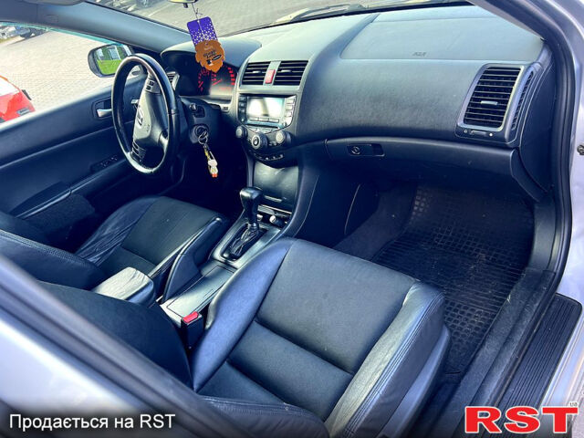 Серый Хонда Аккорд, объемом двигателя 2.4 л и пробегом 285 тыс. км за 5000 $, фото 6 на Automoto.ua