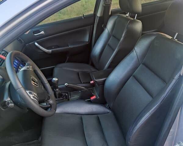 Серый Хонда Аккорд, объемом двигателя 2.2 л и пробегом 330 тыс. км за 4700 $, фото 28 на Automoto.ua