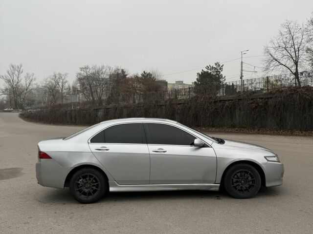 Серый Хонда Аккорд, объемом двигателя 2.2 л и пробегом 320 тыс. км за 4600 $, фото 5 на Automoto.ua