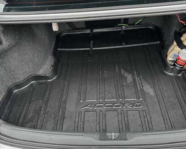 Серый Хонда Аккорд, объемом двигателя 2 л и пробегом 255 тыс. км за 6500 $, фото 6 на Automoto.ua