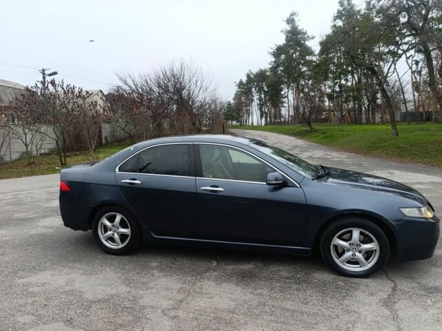 Серый Хонда Аккорд, объемом двигателя 2.2 л и пробегом 287 тыс. км за 2500 $, фото 3 на Automoto.ua