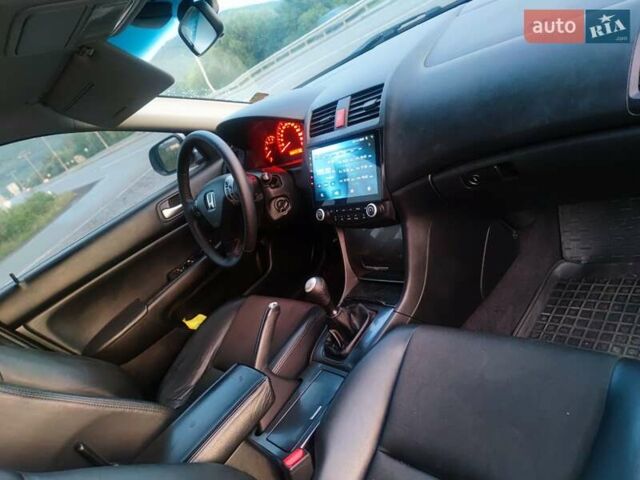 Серый Хонда Аккорд, объемом двигателя 2.2 л и пробегом 330 тыс. км за 4700 $, фото 12 на Automoto.ua