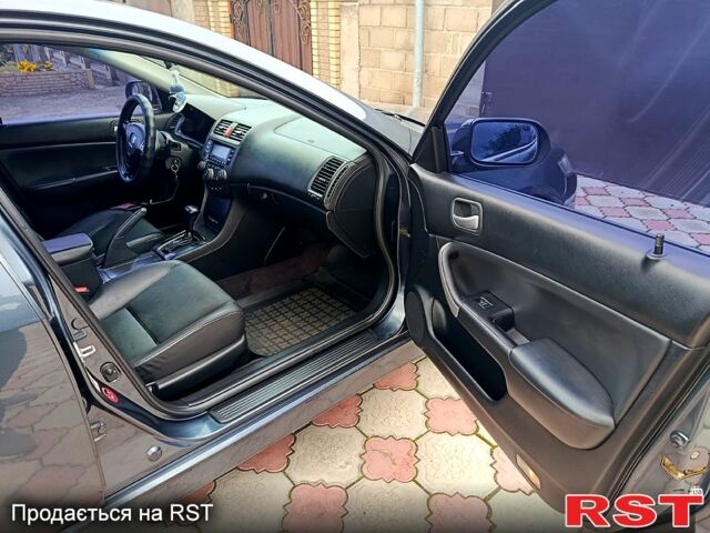 Серый Хонда Аккорд, объемом двигателя 2.4 л и пробегом 239 тыс. км за 7500 $, фото 10 на Automoto.ua