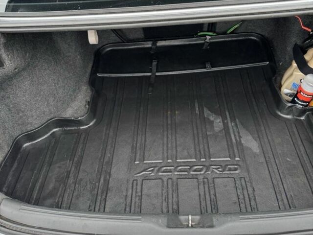 Серый Хонда Аккорд, объемом двигателя 2 л и пробегом 255 тыс. км за 6500 $, фото 7 на Automoto.ua