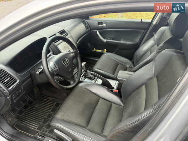 Серый Хонда Аккорд, объемом двигателя 2 л и пробегом 237 тыс. км за 4200 $, фото 25 на Automoto.ua
