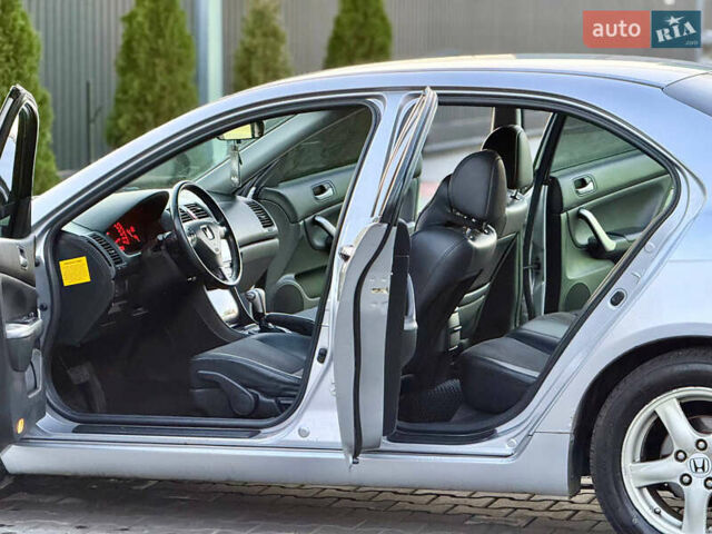 Серый Хонда Аккорд, объемом двигателя 2 л и пробегом 160 тыс. км за 5800 $, фото 8 на Automoto.ua