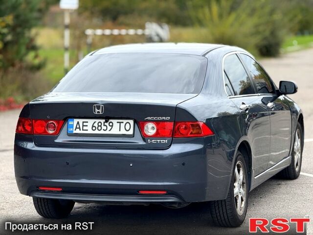 Сірий Хонда Аккорд, об'ємом двигуна 2.2 л та пробігом 300 тис. км за 5000 $, фото 5 на Automoto.ua