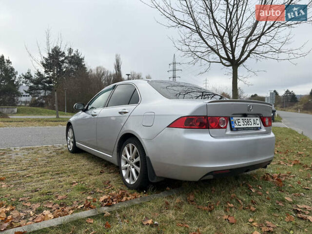 Серый Хонда Аккорд, объемом двигателя 2 л и пробегом 237 тыс. км за 4200 $, фото 4 на Automoto.ua