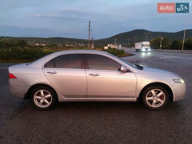 Серый Хонда Аккорд, объемом двигателя 2.2 л и пробегом 330 тыс. км за 4700 $, фото 9 на Automoto.ua