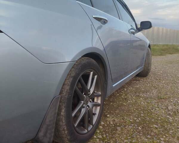 Серый Хонда Аккорд, объемом двигателя 2.4 л и пробегом 250 тыс. км за 5500 $, фото 2 на Automoto.ua