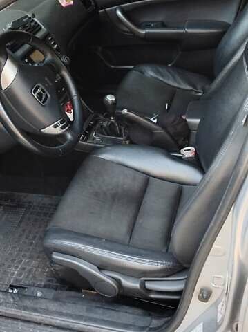 Серый Хонда Аккорд, объемом двигателя 2 л и пробегом 230 тыс. км за 5544 $, фото 7 на Automoto.ua