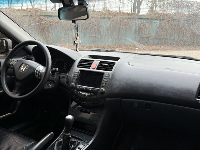 Серый Хонда Аккорд, объемом двигателя 2.2 л и пробегом 320 тыс. км за 4600 $, фото 11 на Automoto.ua