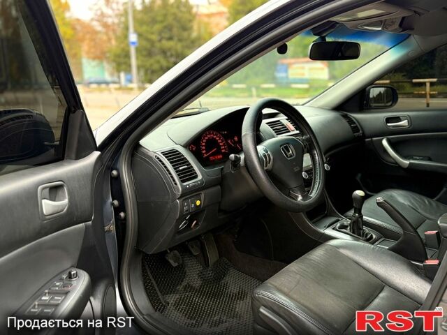 Сірий Хонда Аккорд, об'ємом двигуна 2.2 л та пробігом 300 тис. км за 5000 $, фото 8 на Automoto.ua