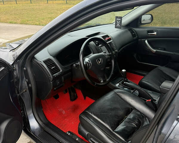 Сірий Хонда Аккорд, об'ємом двигуна 2.2 л та пробігом 350 тис. км за 6998 $, фото 12 на Automoto.ua