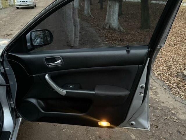 Серый Хонда Аккорд, объемом двигателя 2 л и пробегом 256 тыс. км за 5400 $, фото 21 на Automoto.ua