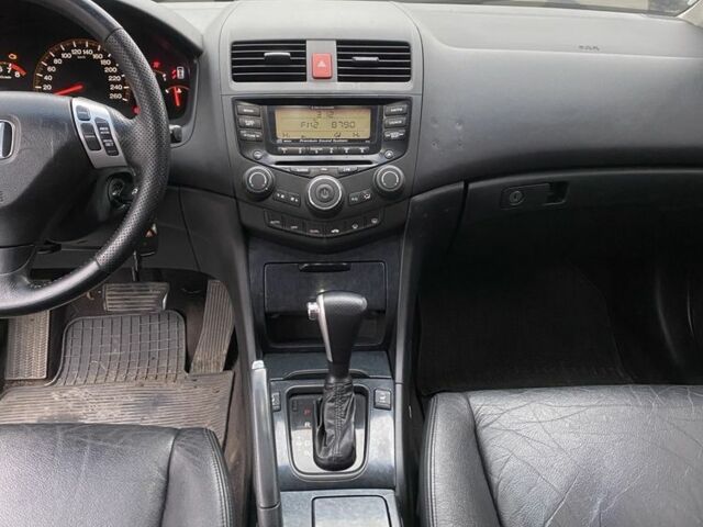 Серый Хонда Аккорд, объемом двигателя 2.4 л и пробегом 276 тыс. км за 5199 $, фото 6 на Automoto.ua