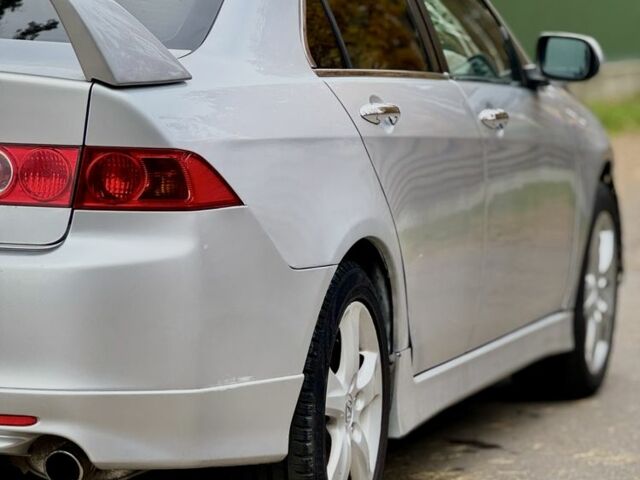 Серый Хонда Аккорд, объемом двигателя 2.4 л и пробегом 270 тыс. км за 3000 $, фото 1 на Automoto.ua