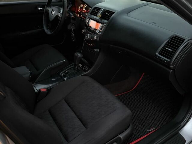 Серый Хонда Аккорд, объемом двигателя 2 л и пробегом 256 тыс. км за 5400 $, фото 19 на Automoto.ua