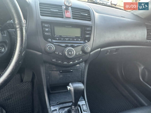 Сірий Хонда Аккорд, об'ємом двигуна 2.35 л та пробігом 352 тис. км за 6800 $, фото 25 на Automoto.ua