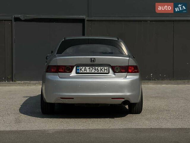 Серый Хонда Аккорд, объемом двигателя 2 л и пробегом 285 тыс. км за 5600 $, фото 4 на Automoto.ua