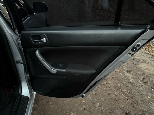 Серый Хонда Аккорд, объемом двигателя 2 л и пробегом 256 тыс. км за 5400 $, фото 18 на Automoto.ua