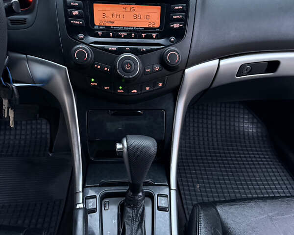 Серый Хонда Аккорд, объемом двигателя 2.4 л и пробегом 149 тыс. км за 7000 $, фото 60 на Automoto.ua