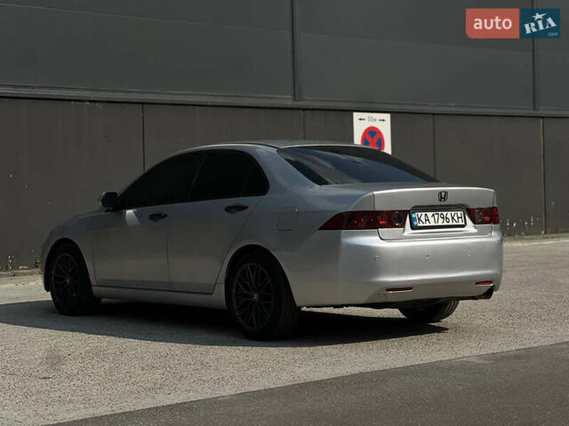Серый Хонда Аккорд, объемом двигателя 2 л и пробегом 285 тыс. км за 5600 $, фото 5 на Automoto.ua