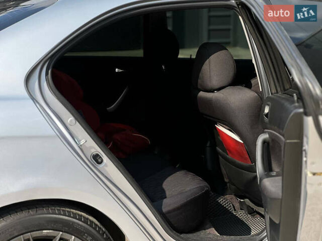 Серый Хонда Аккорд, объемом двигателя 2 л и пробегом 285 тыс. км за 5600 $, фото 2 на Automoto.ua