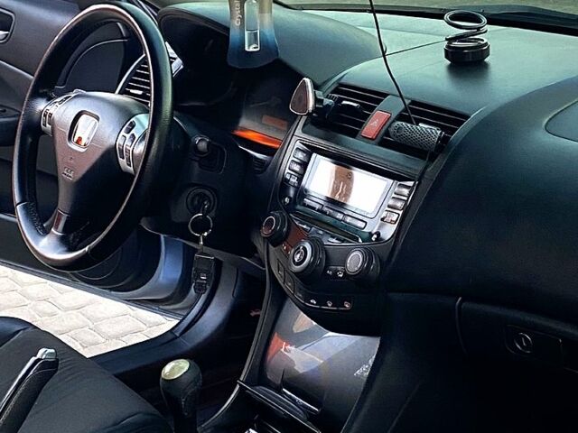 Серый Хонда Аккорд, объемом двигателя 2.2 л и пробегом 400 тыс. км за 5500 $, фото 7 на Automoto.ua