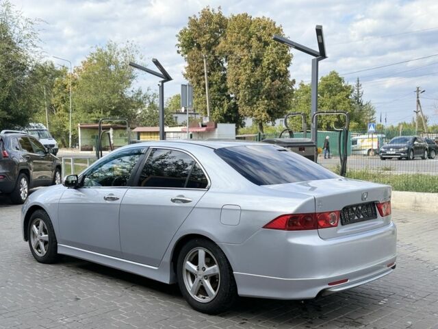 Серый Хонда Аккорд, объемом двигателя 2.4 л и пробегом 290 тыс. км за 5499 $, фото 4 на Automoto.ua