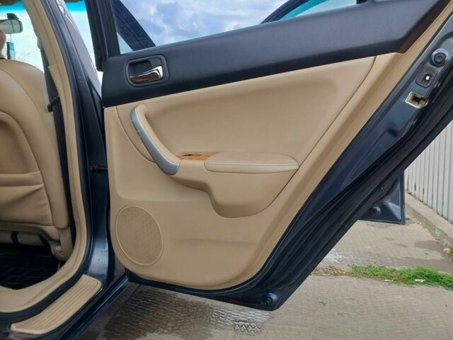 Серый Хонда Аккорд, объемом двигателя 2 л и пробегом 261 тыс. км за 6500 $, фото 10 на Automoto.ua