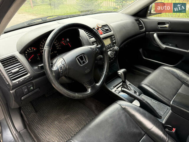 Серый Хонда Аккорд, объемом двигателя 2.4 л и пробегом 352 тыс. км за 5800 $, фото 9 на Automoto.ua