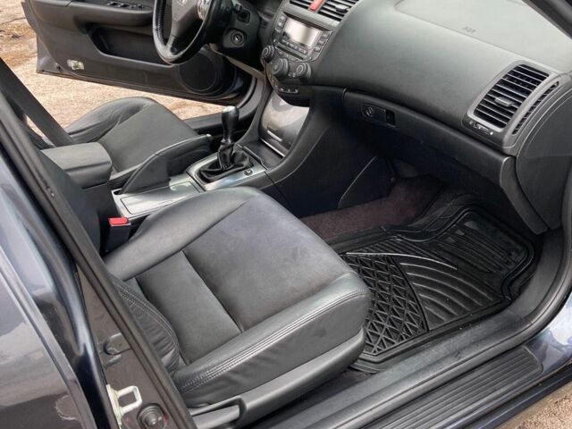 Серый Хонда Аккорд, объемом двигателя 2 л и пробегом 250 тыс. км за 3200 $, фото 5 на Automoto.ua