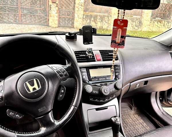 Серый Хонда Аккорд, объемом двигателя 2 л и пробегом 420 тыс. км за 5500 $, фото 4 на Automoto.ua