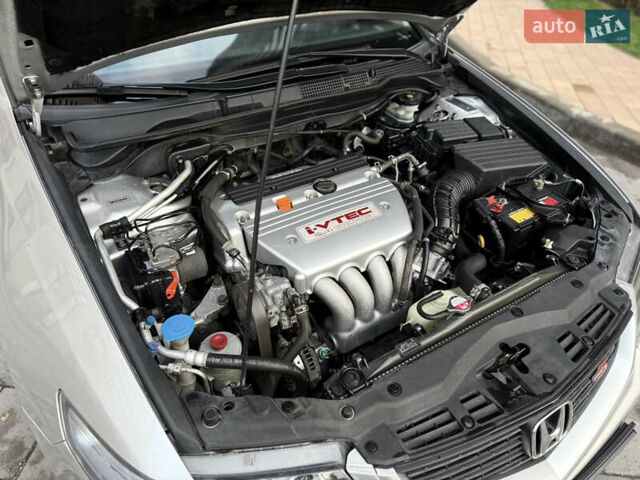 Серый Хонда Аккорд, объемом двигателя 2.4 л и пробегом 156 тыс. км за 9800 $, фото 69 на Automoto.ua