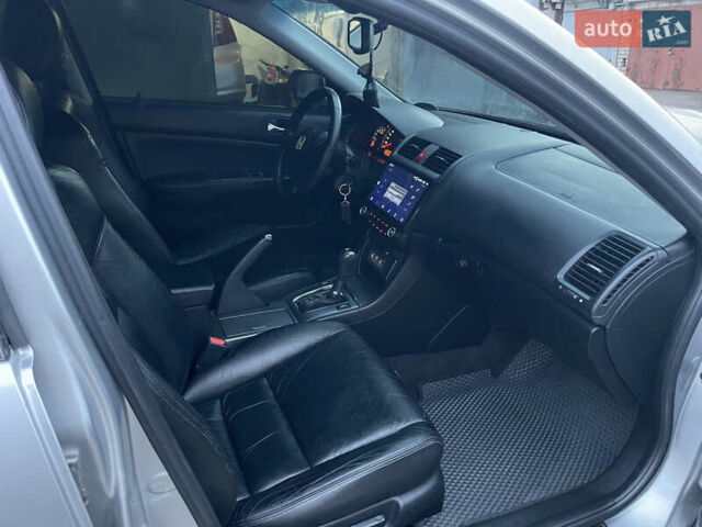 Серый Хонда Аккорд, объемом двигателя 2.4 л и пробегом 260 тыс. км за 6800 $, фото 11 на Automoto.ua