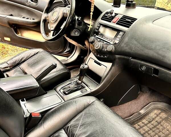 Серый Хонда Аккорд, объемом двигателя 2 л и пробегом 420 тыс. км за 5500 $, фото 10 на Automoto.ua